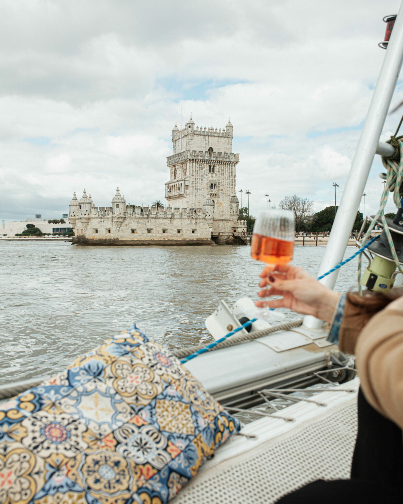 passeio de barco Ideal em Lisboa