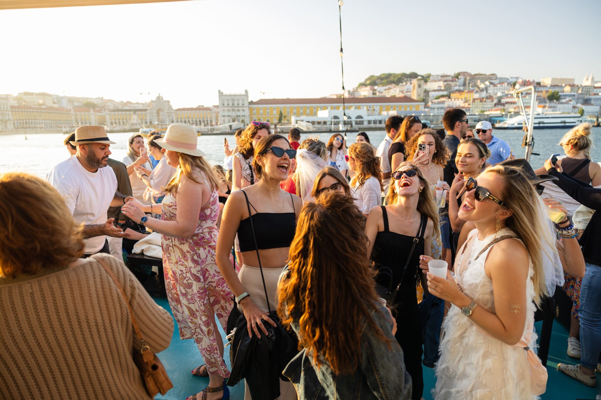BOAT PARTY - SARDINHA DO TEJO